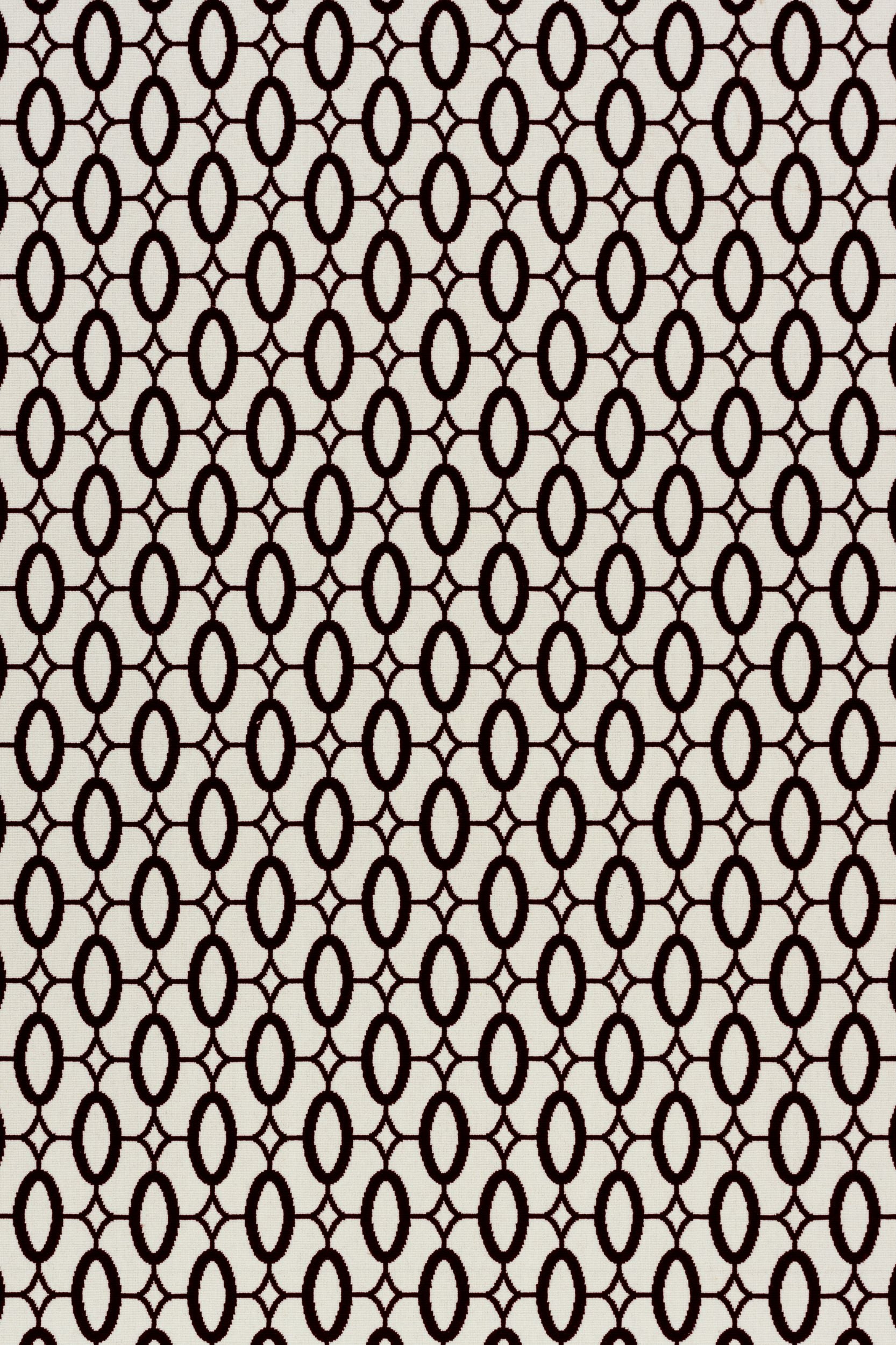 #color_Black / White