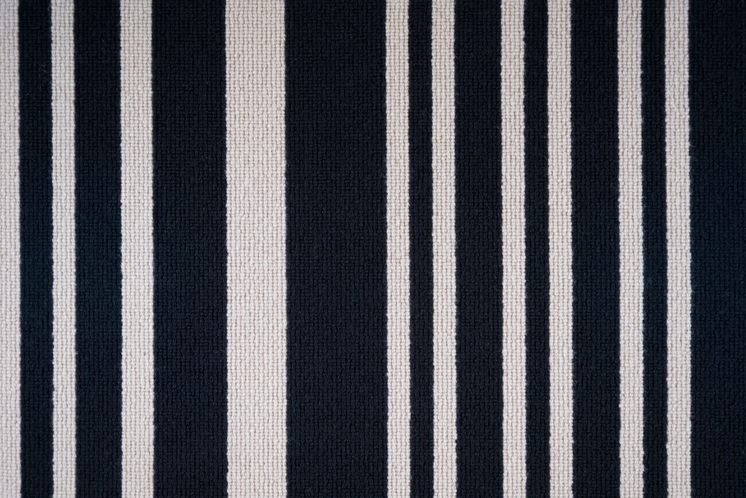 #color_Ebony