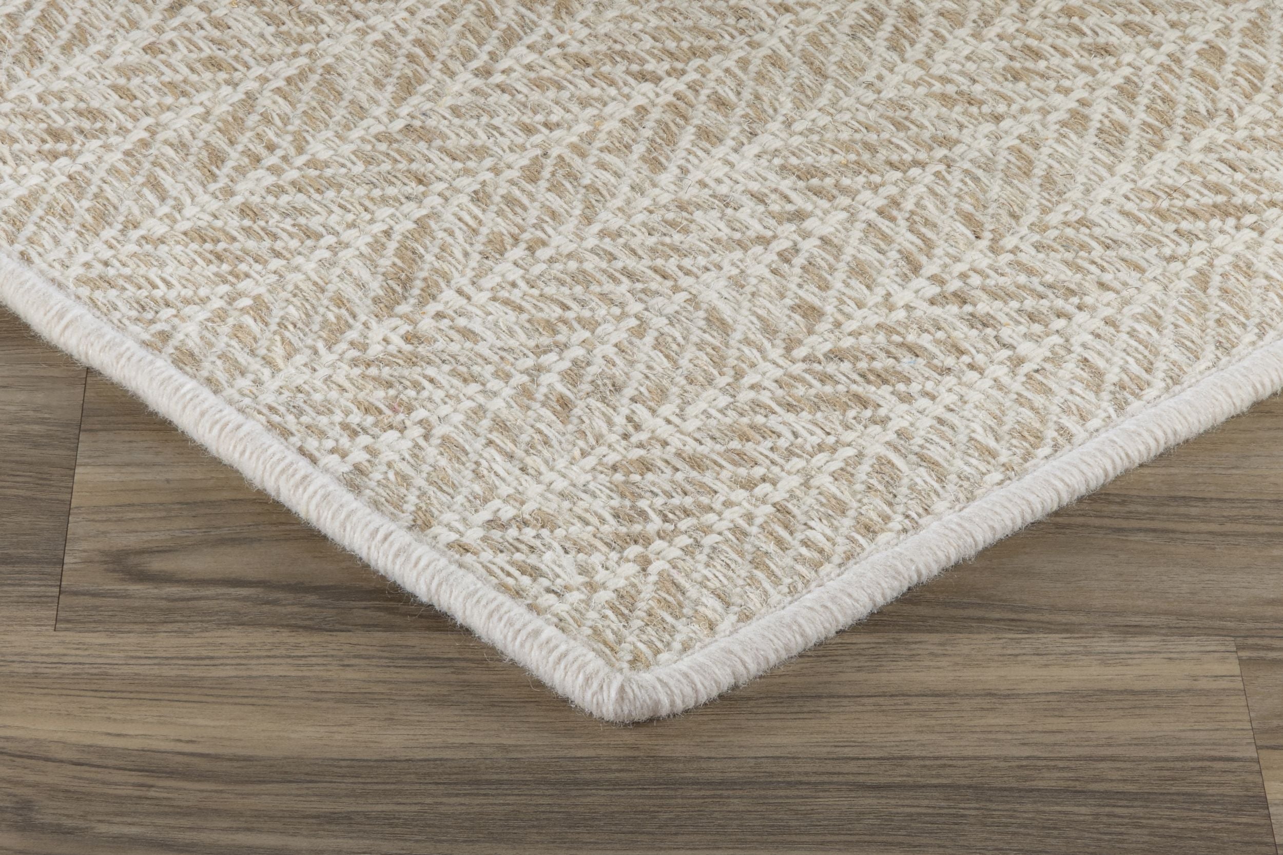 Cayan 100% Wool Carpet with Repeating Pattern