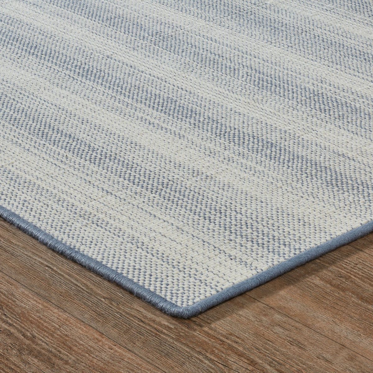 H15_LAPSWIDE2236_ALT1_1200x120