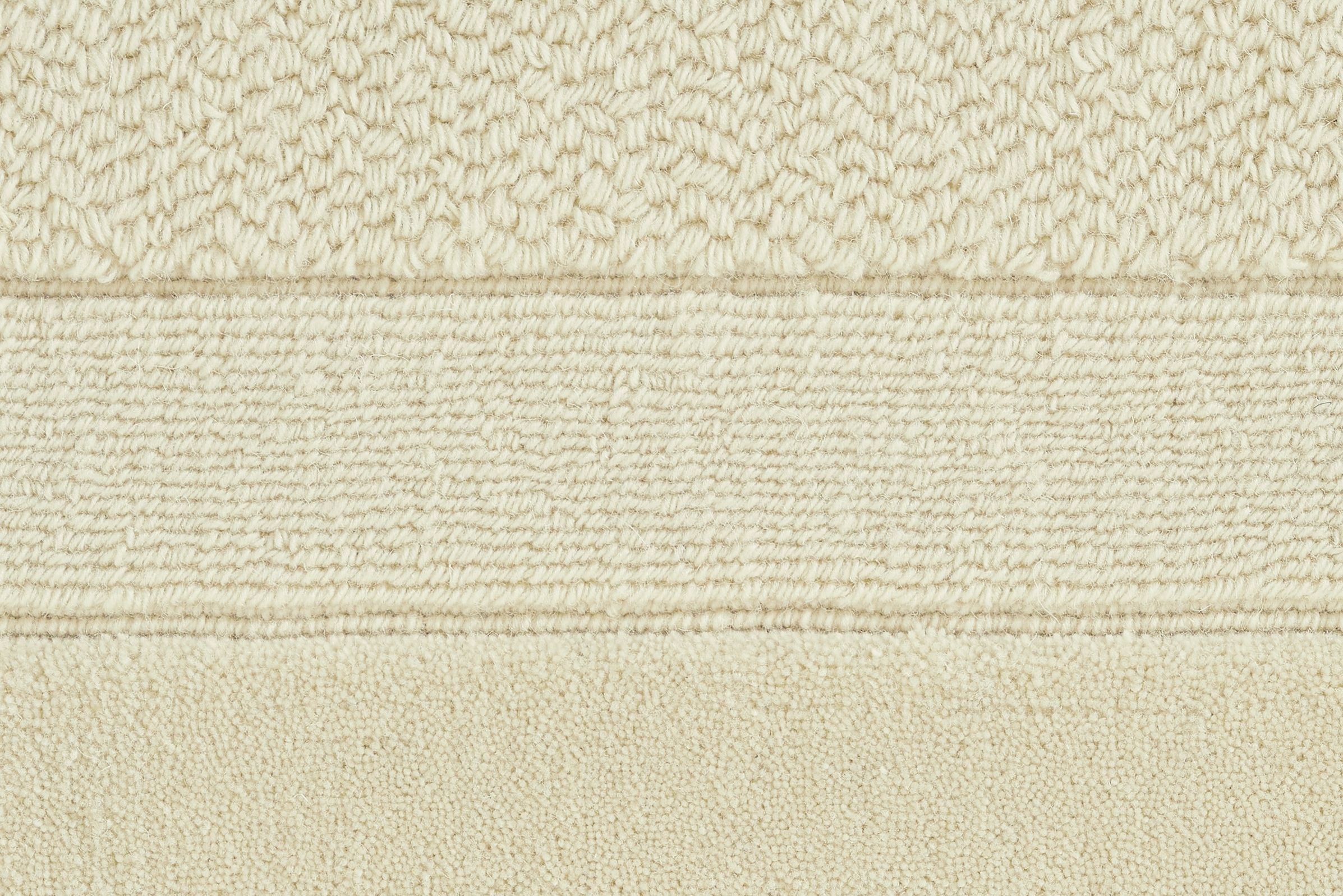 #color_Alabaster