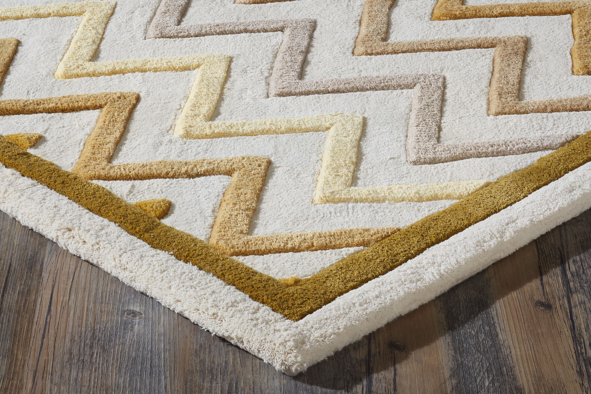 MISSONI Iconic Durable Hand-Knotted Rug with Modern Waves Design