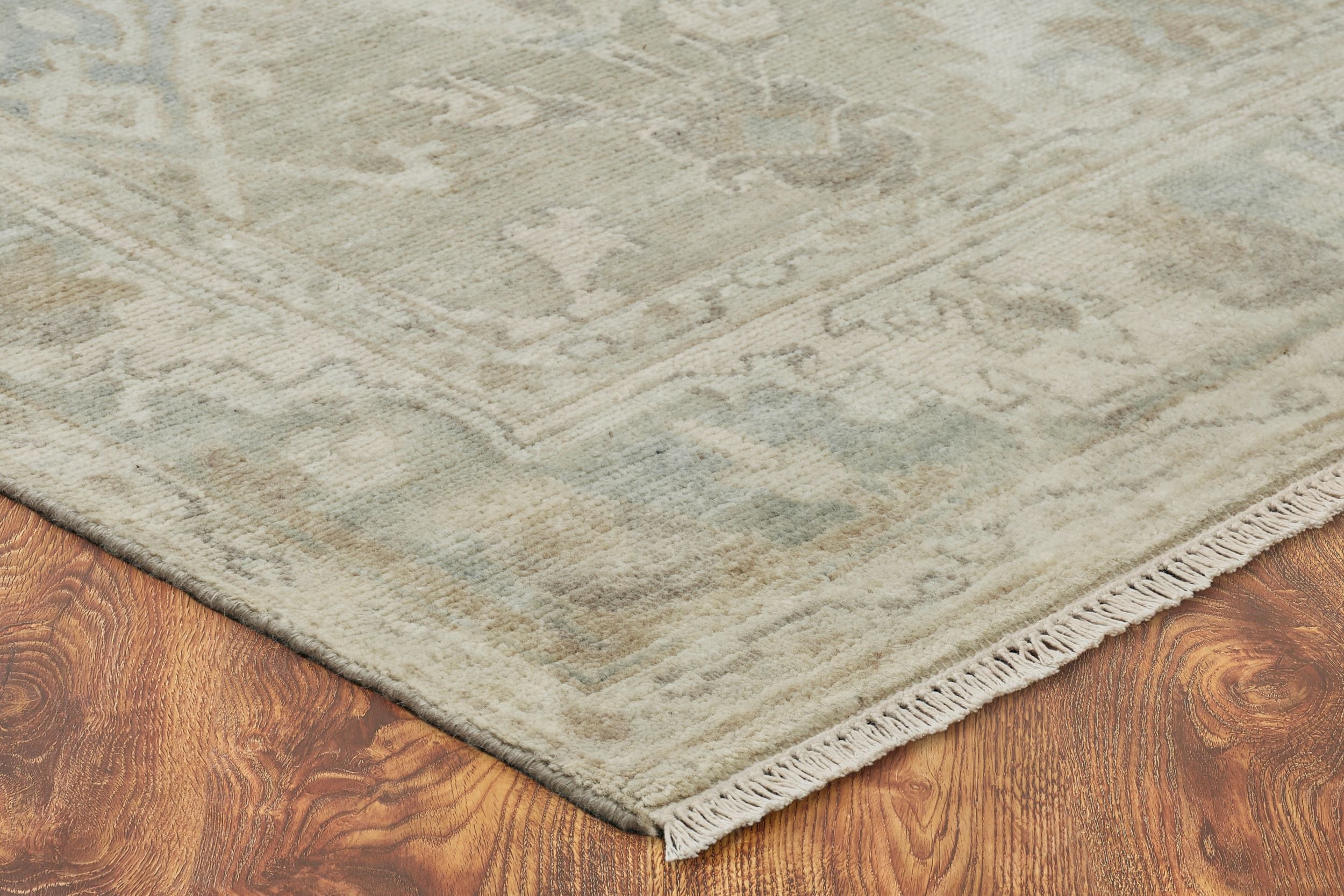 STARK Zaza 100% Wool Hand-Knotted Traditional Rug