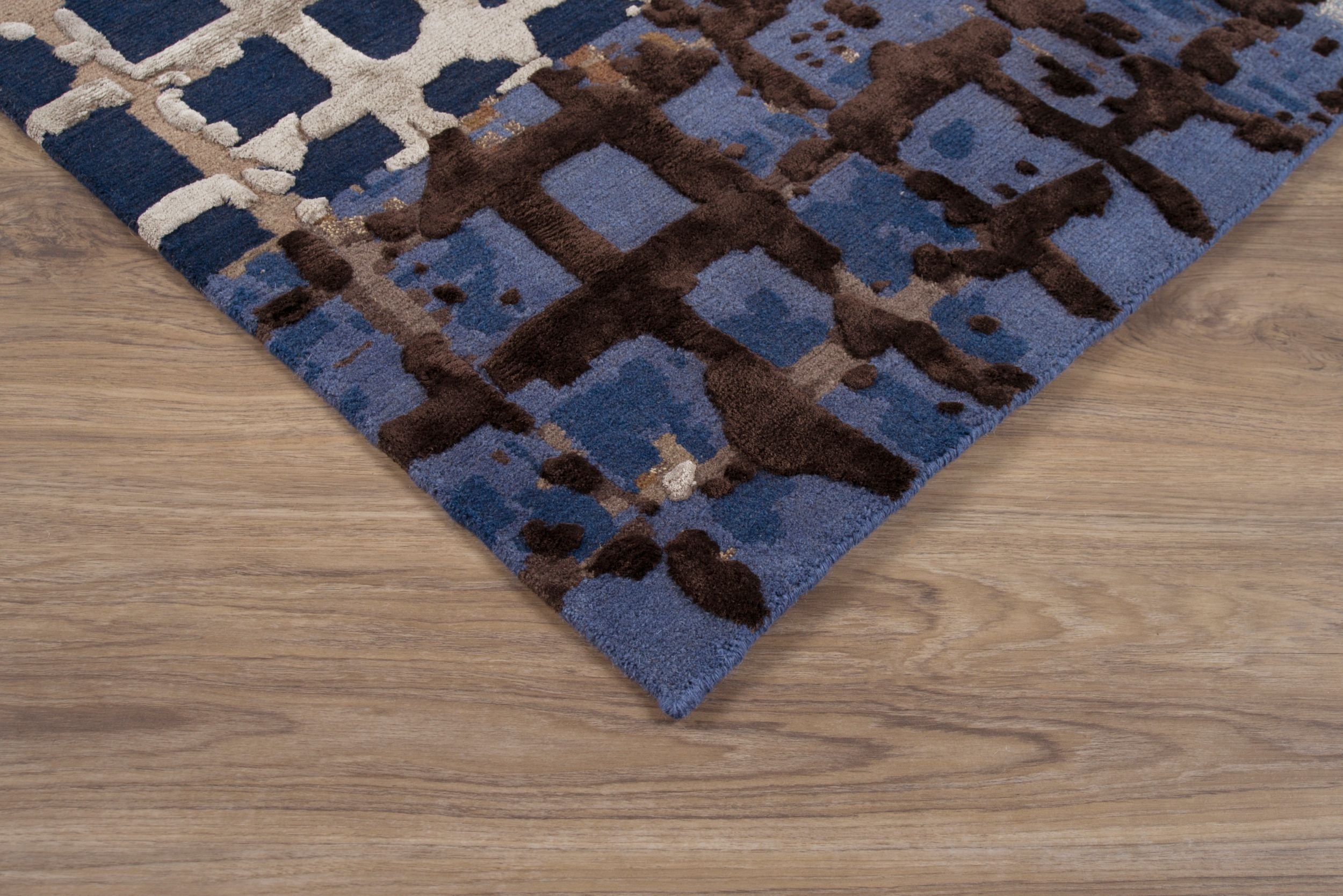 #color_Blue / Charcoal